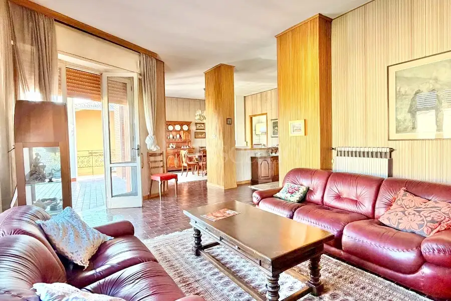 Casa Indipendente in vendita di 230 mq a €460.000 (rif. 22/2026)