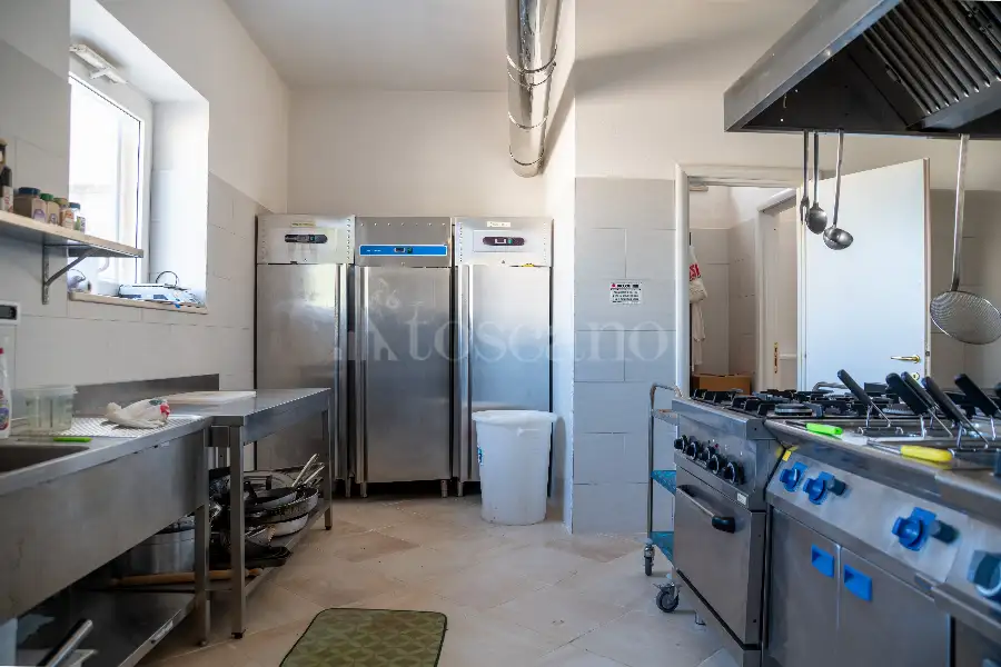 Villa in vendita di 1.500 mq a €2.200.000 (rif. 19/2025)