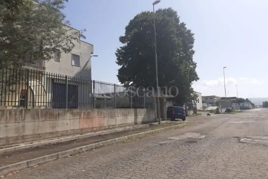Capannone in affitto di 1.600 mq a €1.500 (rif. 26/2026)
