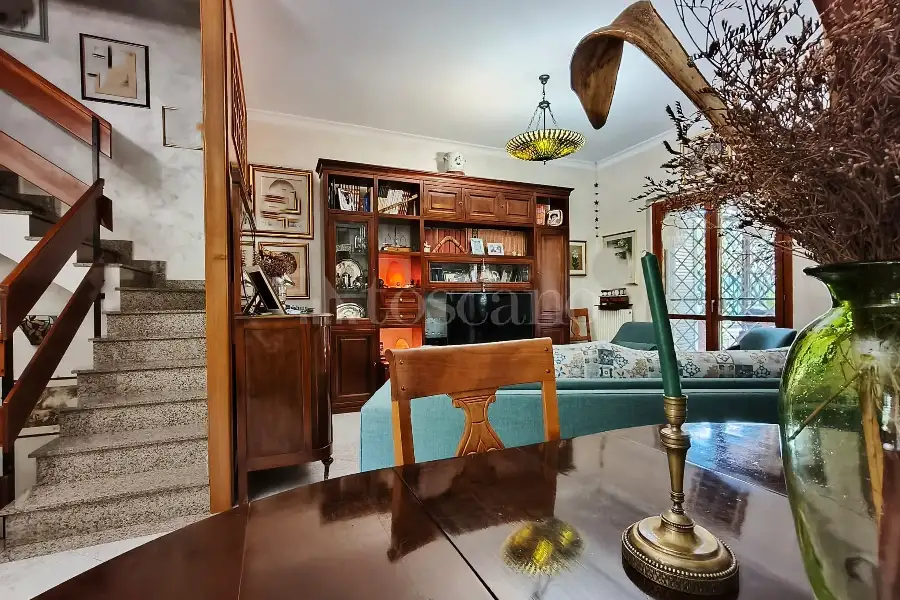 Villa Plurifamiliare in vendita di 210 mq a €585.000 (rif. 56/2026)