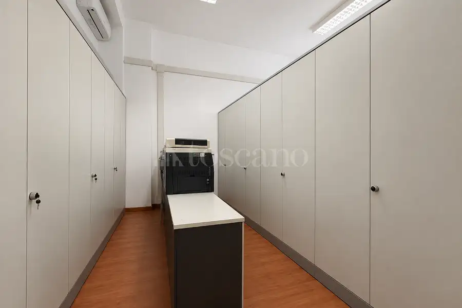 Negozio in vendita di 100 mq a €530.000 (rif. 66/2026)