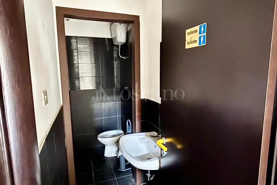 Negozio in vendita di 90 mq a €59.000 (rif. 15/2026)