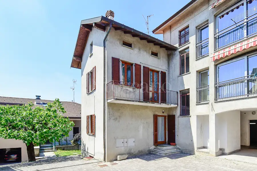 Casa Indipendente in vendita di 220 mq a €285.000 (rif. 33/2026)