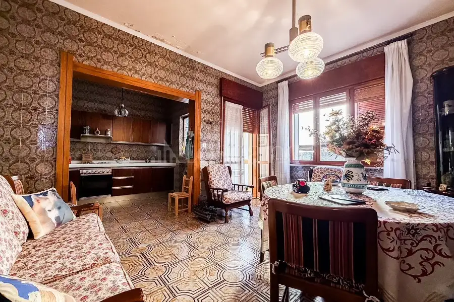 Villa Bifamiliare in vendita di 273 mq a €420.000 (rif. 37/2026)