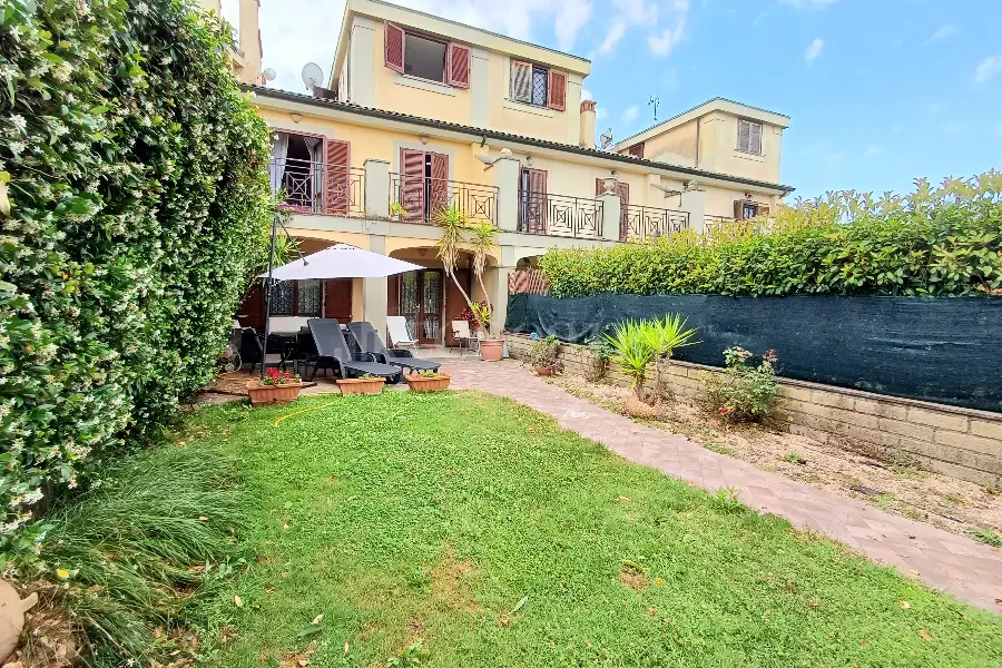 Villino a Schiera in vendita di 160 mq a €310.000 (rif. 21/2026)
