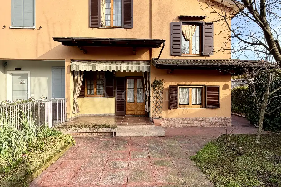 Villa Bifamiliare in vendita di 120 mq a €290.000 (rif. 13/2026)