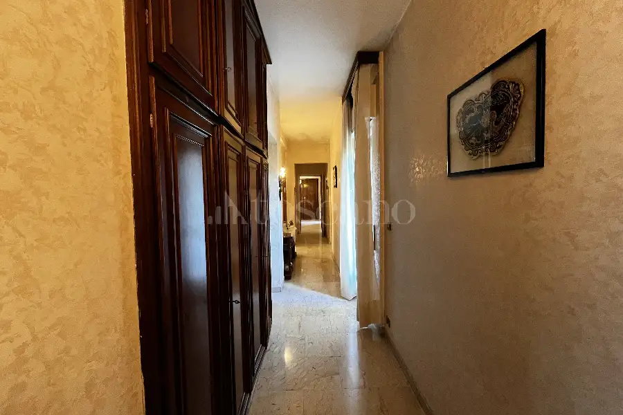 Casa in vendita di 220 mq a €965.000 (rif. 42/2026)