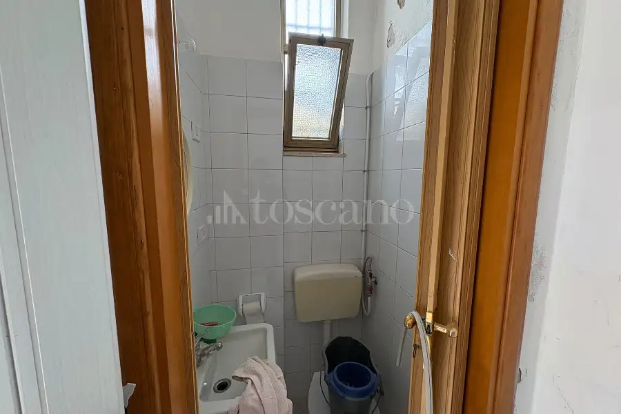 Negozio in affitto di 57 mq a €550 (rif. 92/2026)