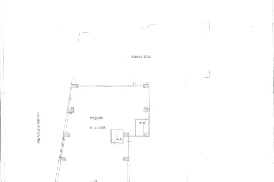 Negozio in affitto di 140 mq a €1.300 (rif. 75/2025)