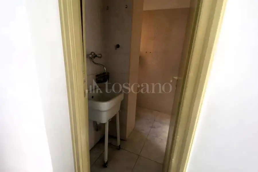 Negozio in vendita di 40 mq a €59.000 (rif. 6/2026)