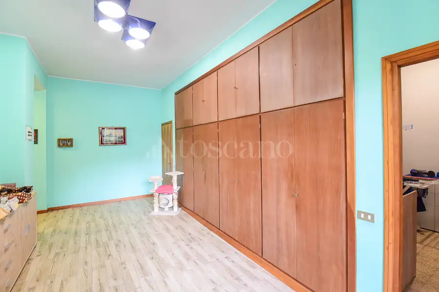 Casa Indipendente in vendita di 400 mq a €260.000 (rif. 9/2026)