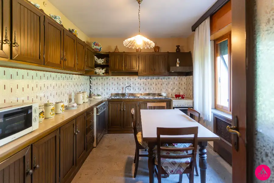 Villino a Schiera in vendita di 240 mq a €209.000 (rif. 85/2026)