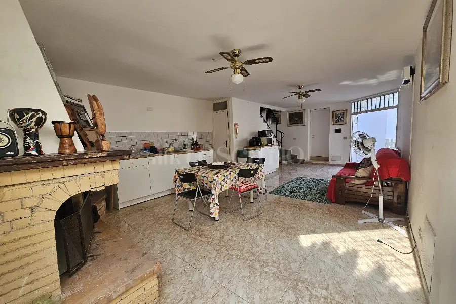 Villa Plurifamiliare in vendita di 160 mq a €219.000 (rif. 62/2025)