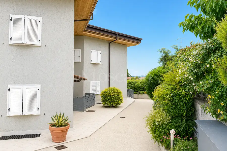 Casa in vendita di 240 mq a €440.000 (rif. 21/2026)