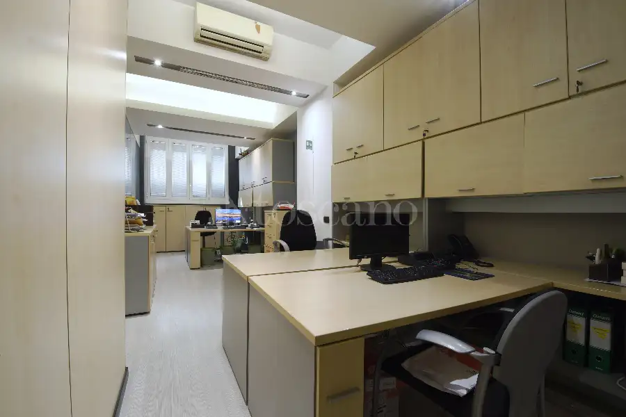 Ufficio in vendita di 145 mq a €490.000 (rif. 78/2026)