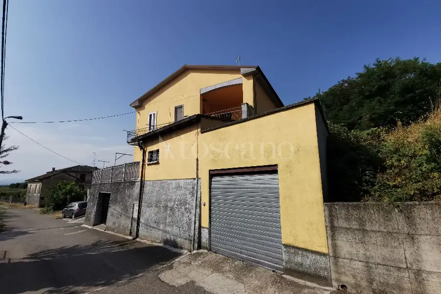 Casa Indipendente in vendita di 210 mq a €160.000 (rif. 5/2026)