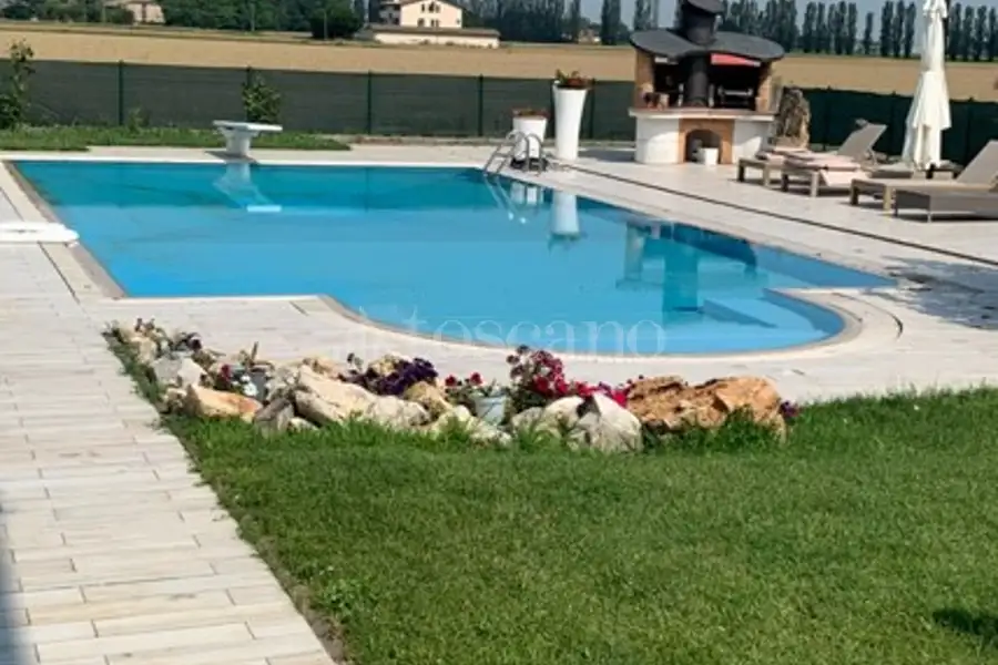 Casa Indipendente in vendita di 340 mq a €1.490.000 (rif. 24/2026)