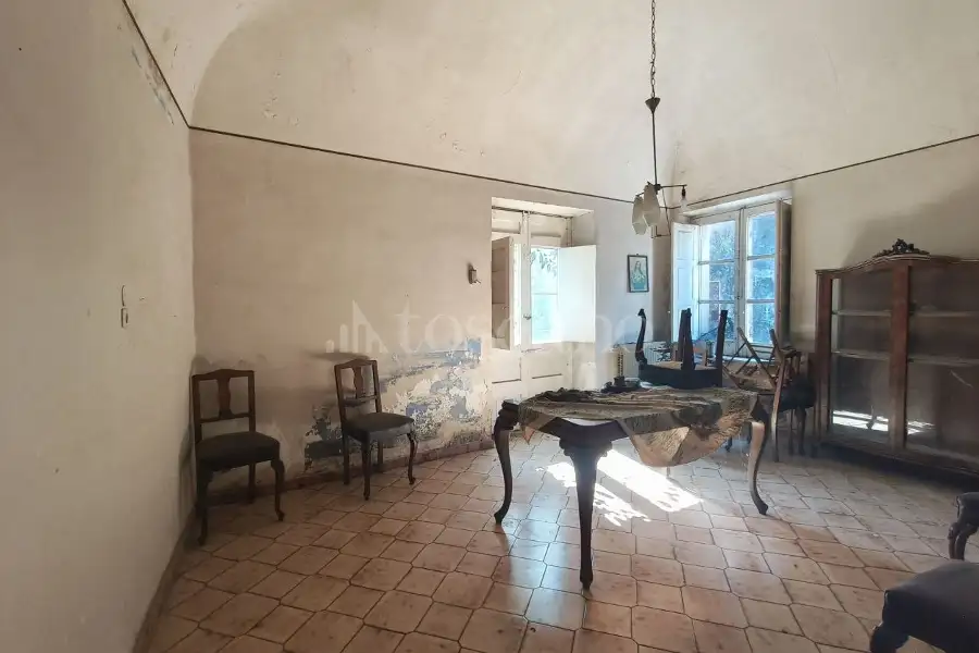 Casa Indipendente in vendita di 416 mq a €298.000 (rif. 174/2026)