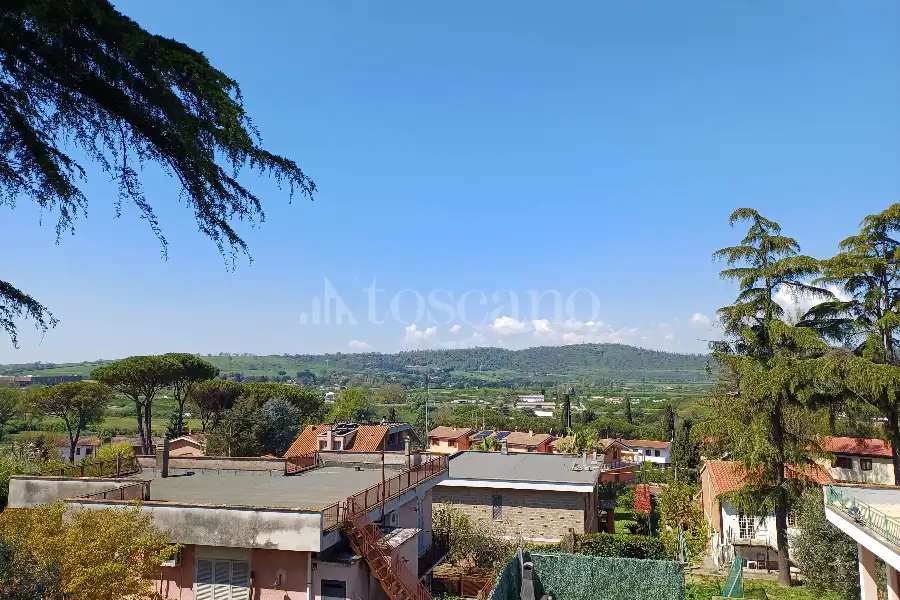 Villa in vendita di 250 mq a €349.000 (rif. 12/2025)