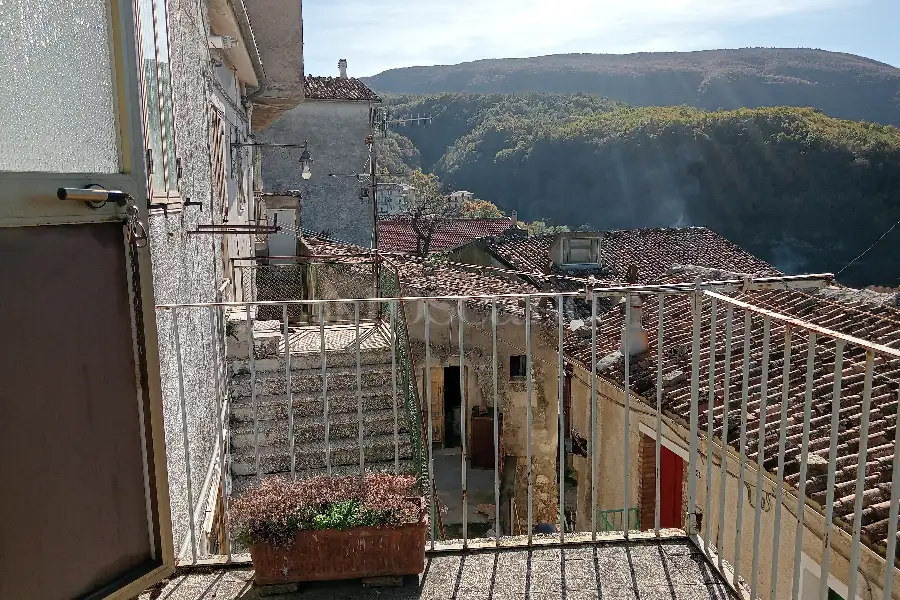 Casa in vendita di 80 mq a €15.000 (rif. 10/2026)