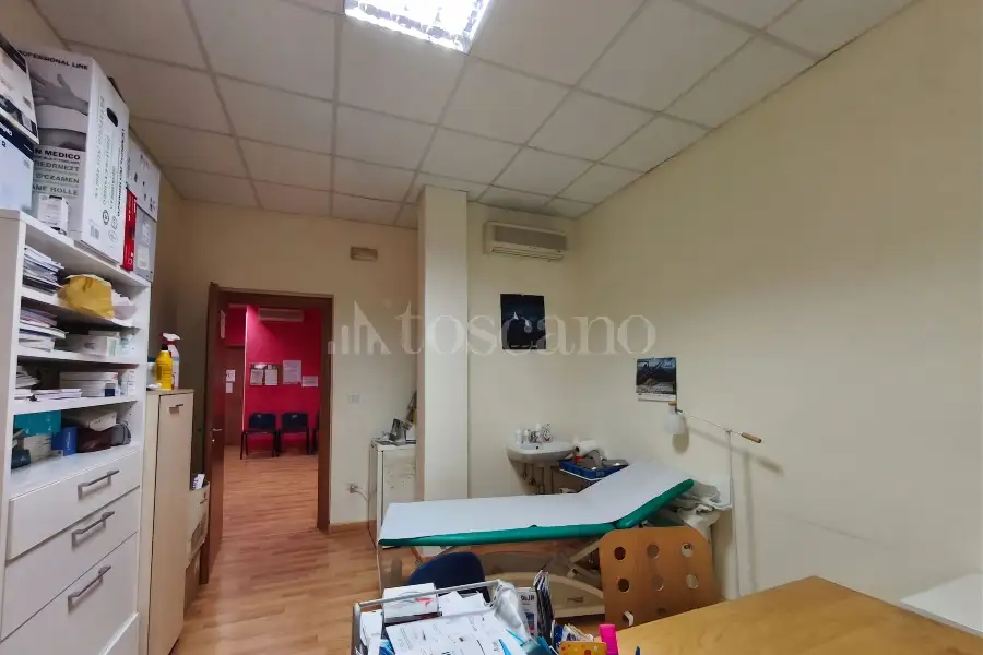 Ufficio in vendita di 272 mq a €340.000 (rif. 24/2026)