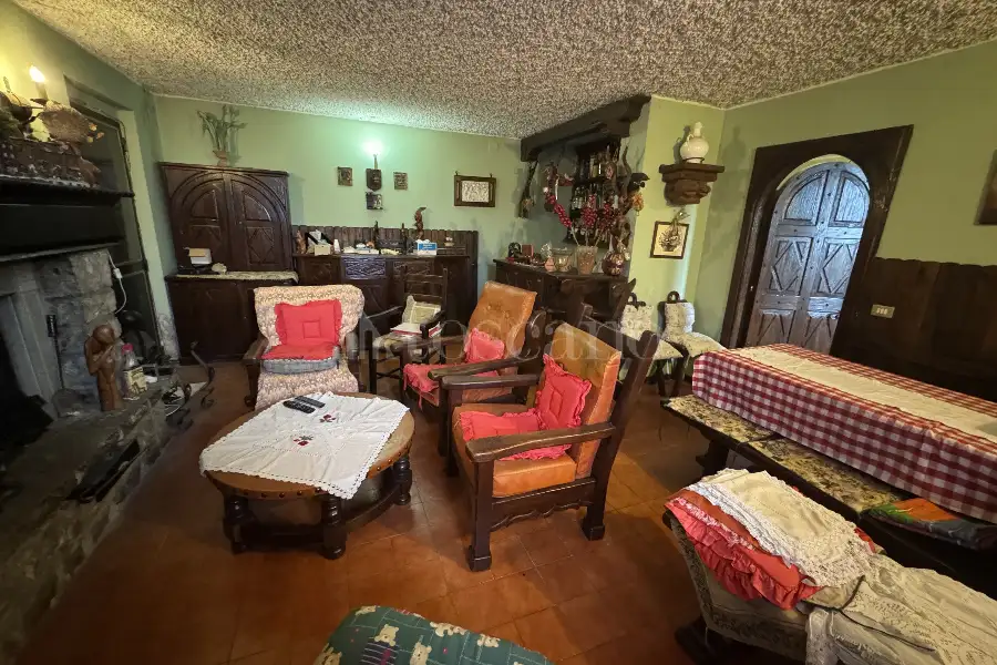 Villa in vendita di 250 mq a €1.350.000 (rif. 9/2026)