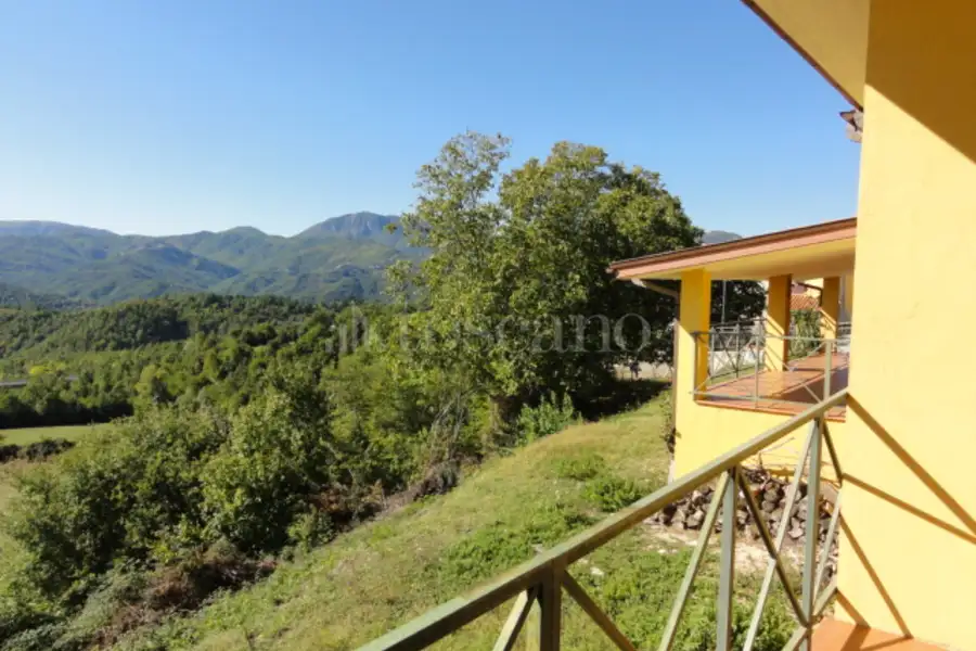 Villa in vendita di 250 mq a €150.000 (rif. 23/2021)