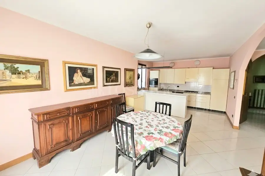Villa Bifamiliare in vendita di 210 mq a €399.000 (rif. 13/2026)