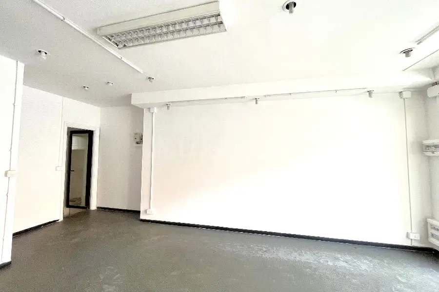 Negozio in vendita di 30 mq a €75.000 (rif. 4/2026)