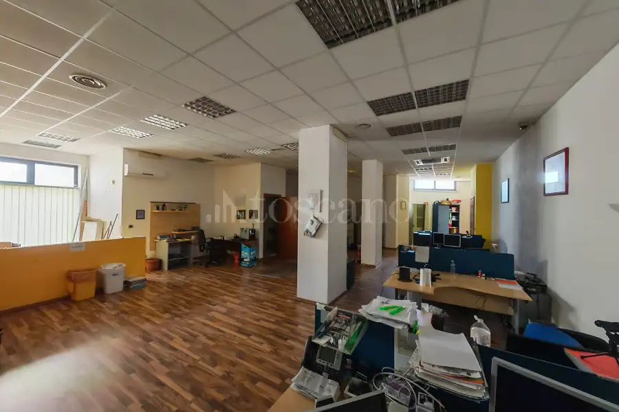 Magazzino in vendita di 368 mq a €210.000 (rif. 47/2026)