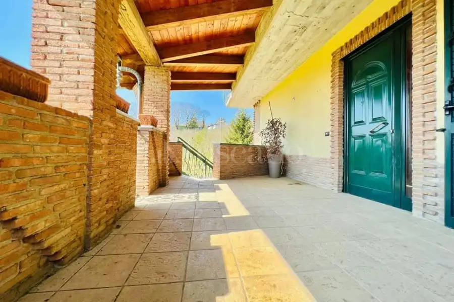 Villa in vendita di 280 mq a €275.000 (rif. 115/2026)
