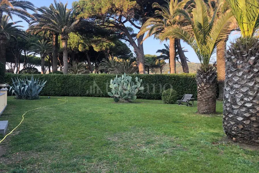 Villa in vendita di 250 mq a €1.200.000 (rif. 9/2025)