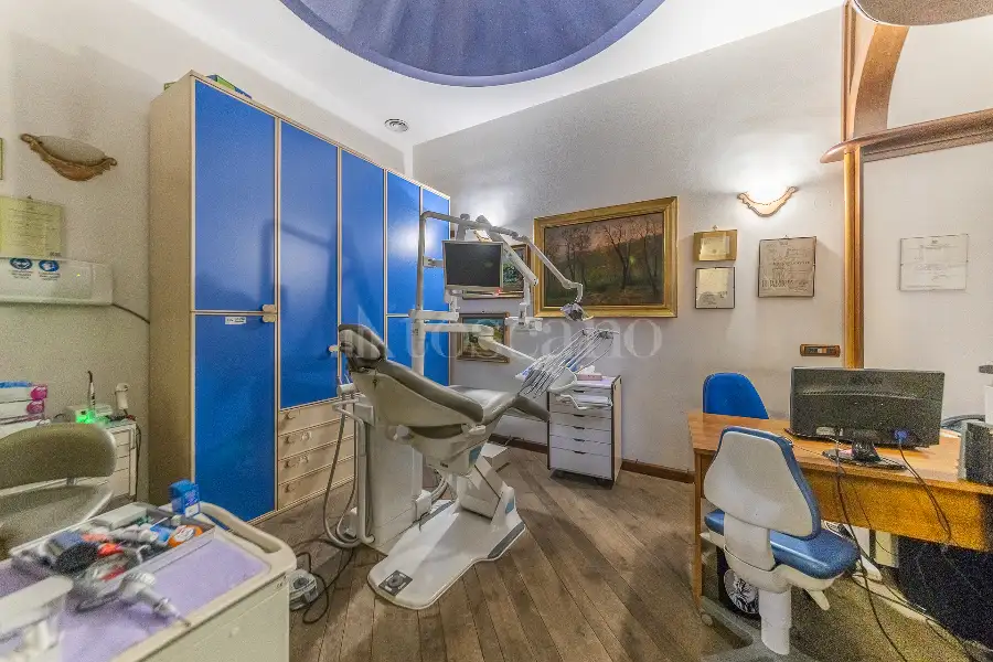 Ufficio in vendita di 196 mq a €1.999.000 (rif. 81/2026)