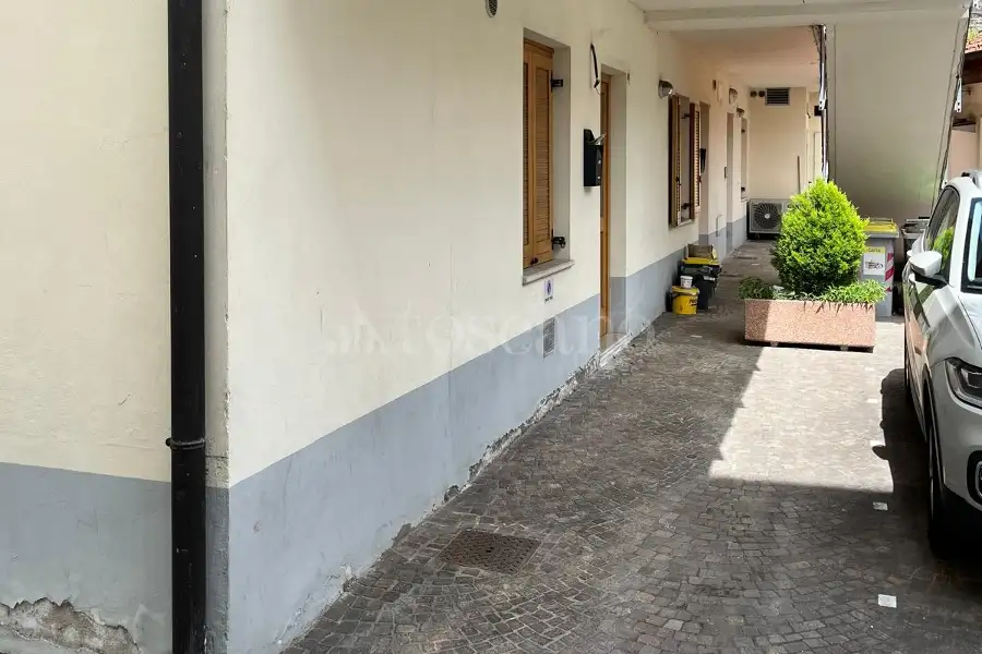 Negozio in affitto di 30 mq a €600 (rif. 8/2026)