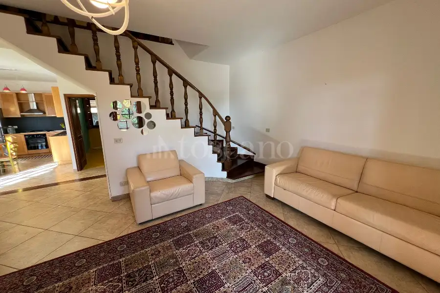 Villa Bifamiliare in vendita di 140 mq a €295.000 (rif. 95/2025)