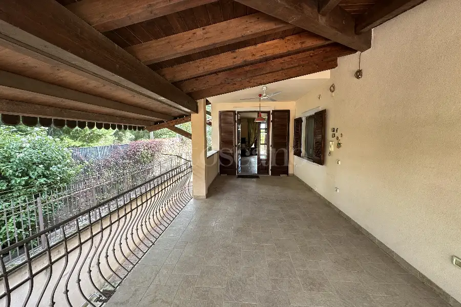 Casale in vendita di 747 mq a €790.000 (rif. 11/2026)