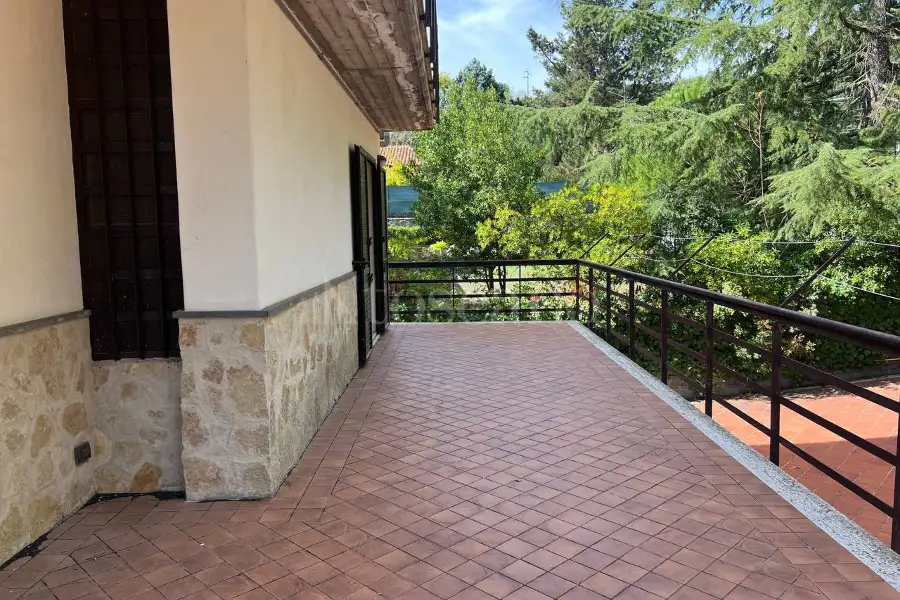 Villa in vendita di 396 mq a €445.000 (rif. 168/2025)
