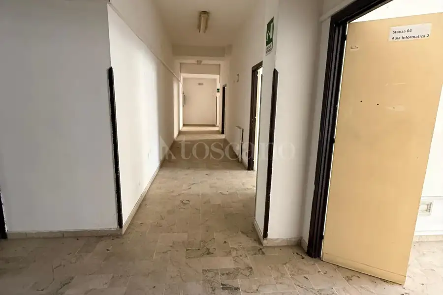 Ufficio in vendita di 310 mq a €309.000 (rif. 50/2025)