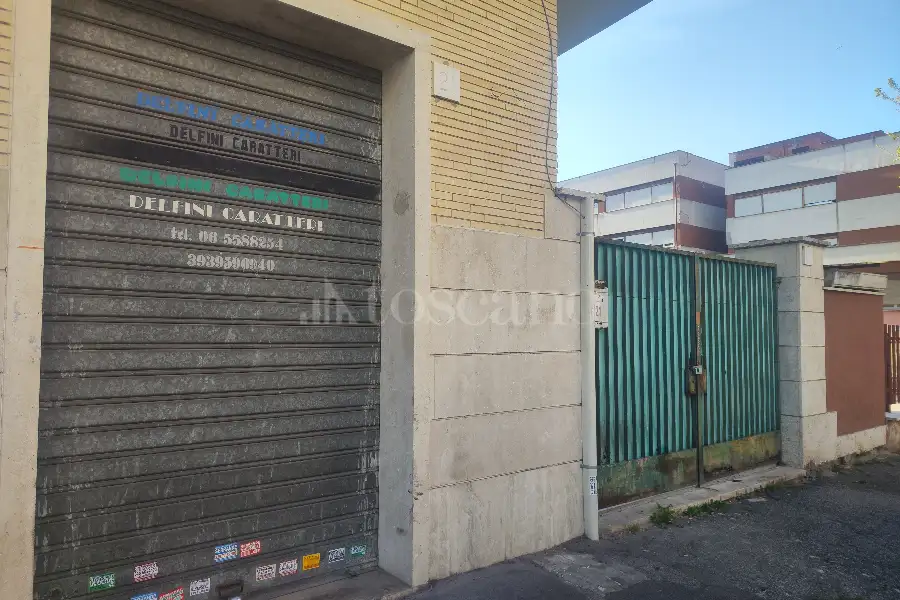 Negozio in affitto di 150 mq a €2.000 (rif. 9/2026)