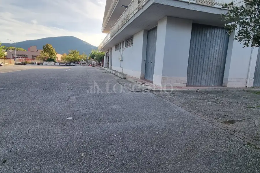 Attività Commerciale in affitto di 432 mq trattativa riservata (rif. 21/2024)