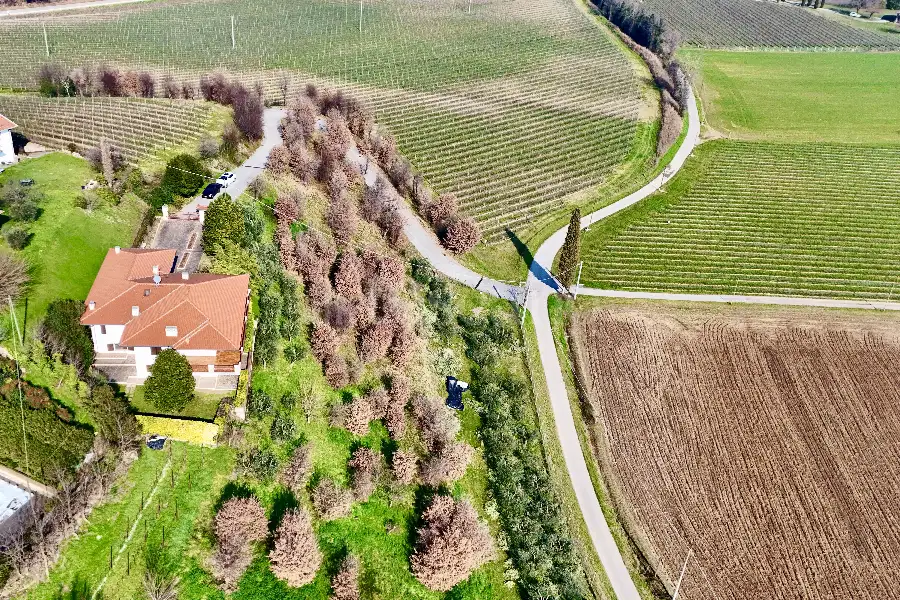 Villa in vendita di 450 mq a €950.000 (rif. 14/2025)