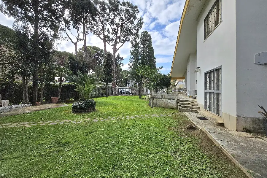 Casa Indipendente in vendita di 130 mq a €699.000 (rif. 5/2026)