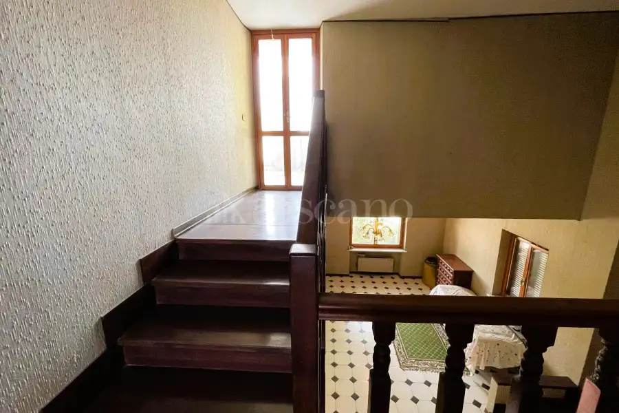 Villa in vendita di 305 mq a €650.000 (rif. 12/2025)