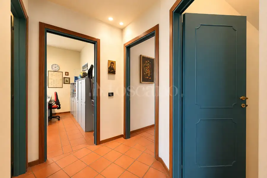 Villa in vendita di 300 mq a €1.600.000 (rif. 12/2026)
