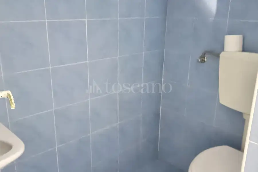 Negozio in affitto di 100 mq a €750 (rif. 54/2025)