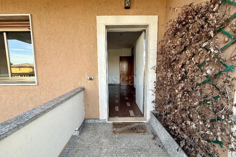 Villa Bifamiliare in vendita di 260 mq a €330.000 (rif. 9/2025)