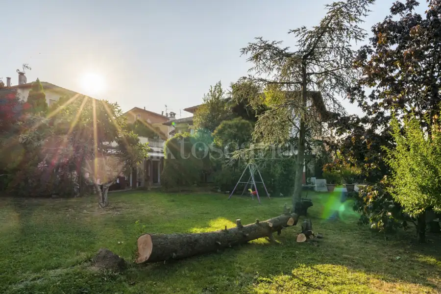 Villa in vendita di 600 mq trattativa riservata (rif. 40/2025)