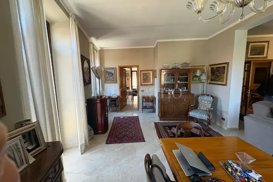 Casa in vendita di 230 mq a €450.000 (rif. 49/2026)