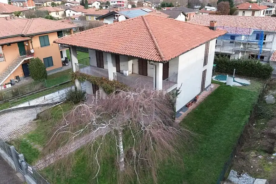 Villa in vendita di 320 mq a €485.000 (rif. 52/2026)