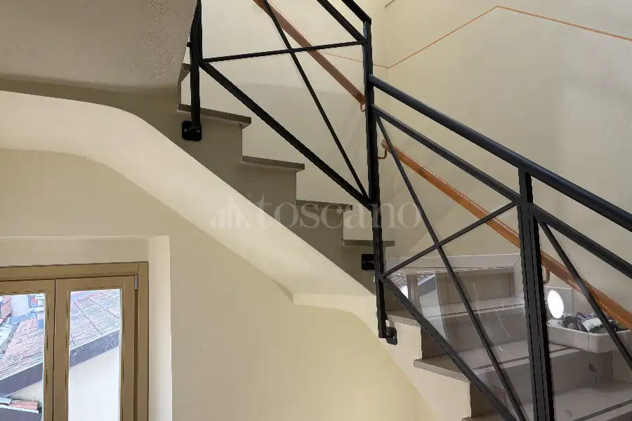 Stabile Uso Ufficio in vendita di 470 mq a €620.000 (rif. 62/2025)